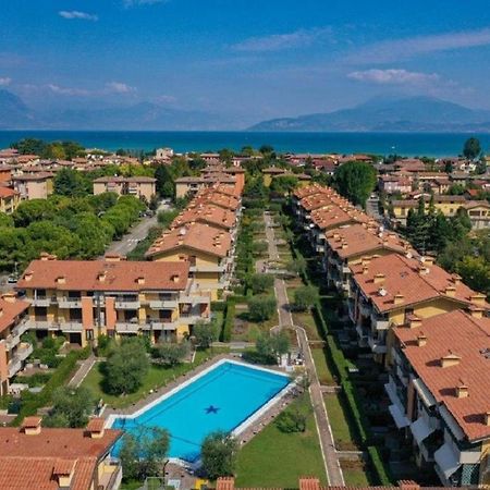Discovery Flat With Pool & Bikes Apartman Sirmione Kültér fotó