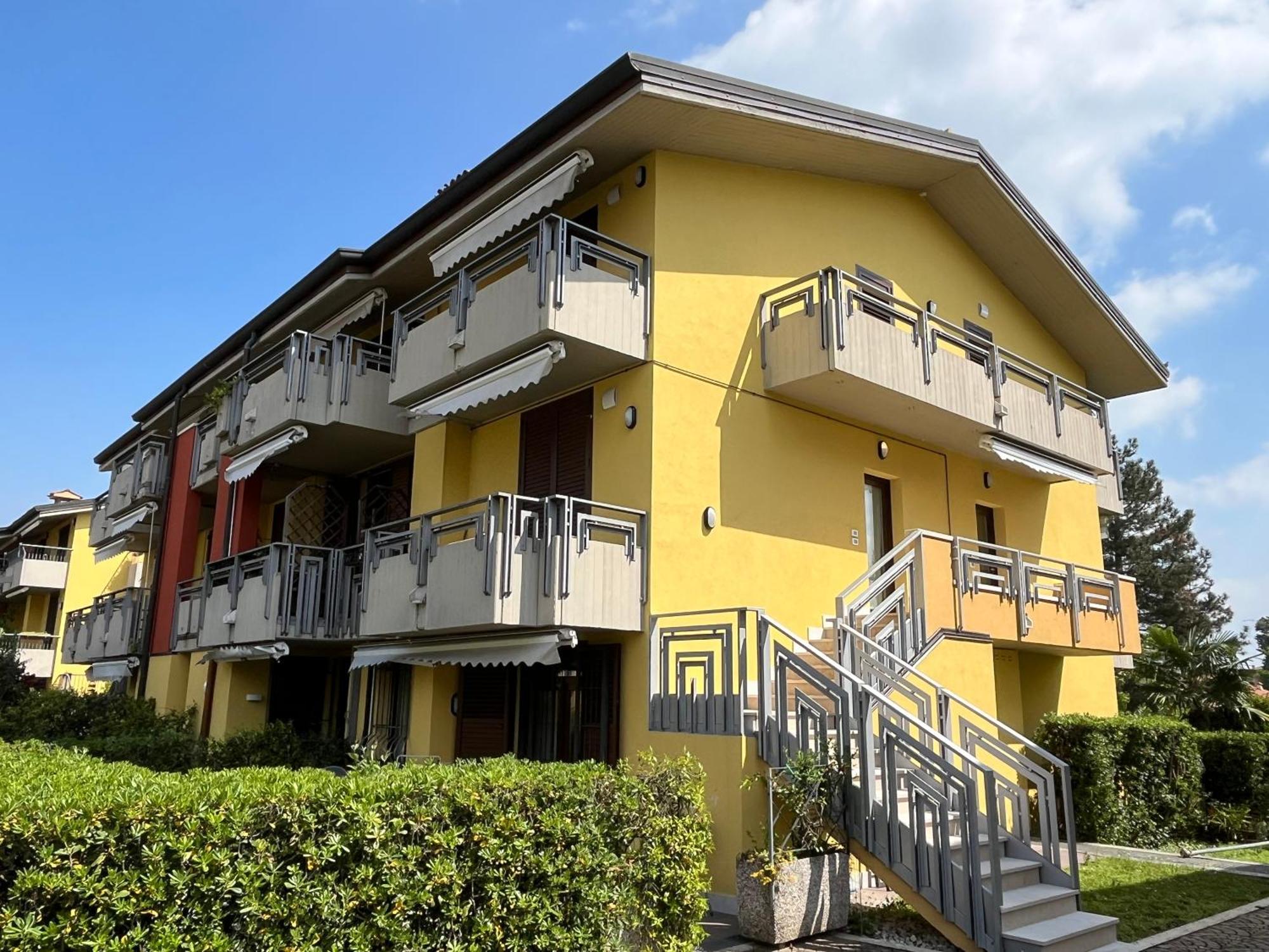 Discovery Flat With Pool & Bikes Apartman Sirmione Kültér fotó